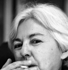 53b16085bf8fe_elena_ferrante